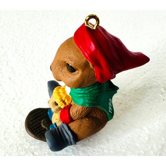 VTG 1992 Hallmark Toboggan Tail Keepsake Ornament Beaver & Baby Sledding Fun - Picture 5 of 13